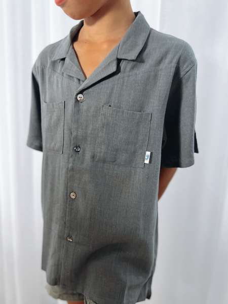 Moda Shirt - Classic Style Meets Playful Ease - Charcoal