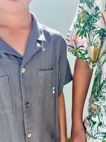 Moda Shirt - Classic Style Meets Playful Ease - Charcoal