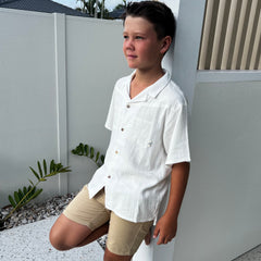 Moda Shirt - Classic Style Meets Playful Ease - Off White